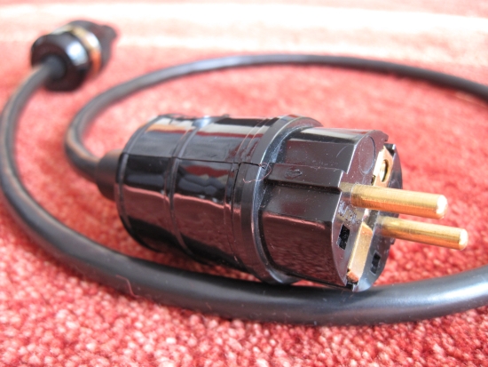hifi tuning schuko en Belden 550pix IMG_0900