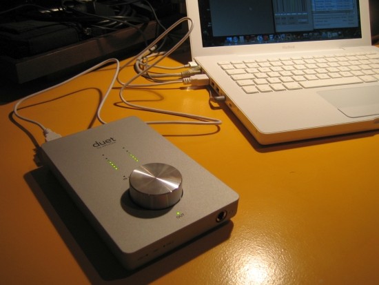 apogee duet aan macbook IMG_4908_550pix