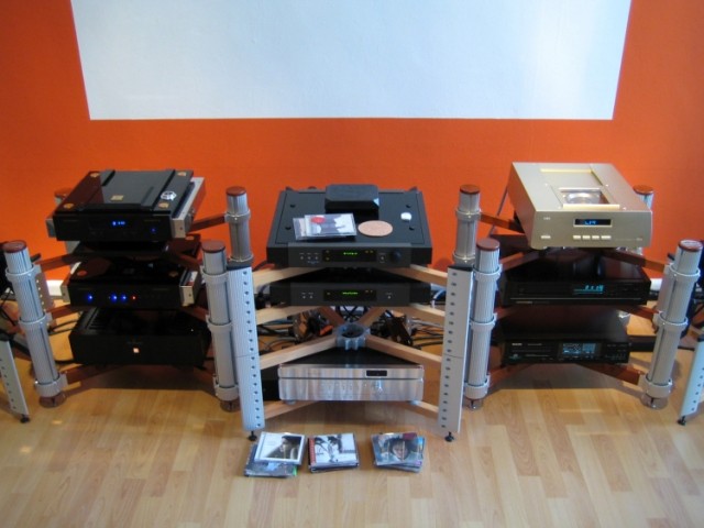 Finite Elemente Spider and Solid Tech Rack of Silence | HFA - HiFi-Advice