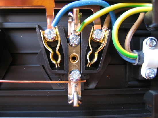 stekkerblok_serial wiring conn_550pix IMG_3534
