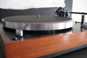 Wooden Bull Turntable Mat