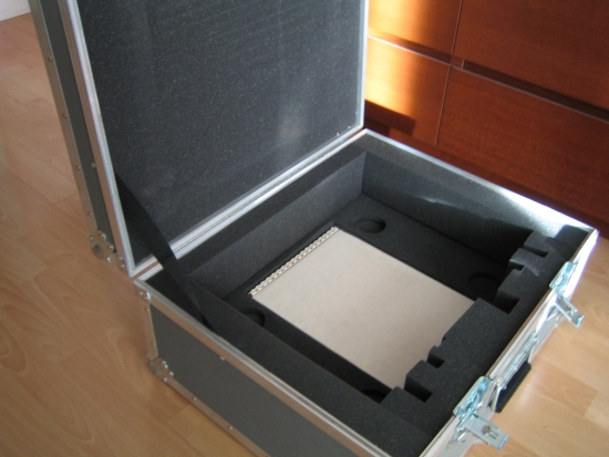 rowland-m2-flightcase-img_6606_550pix