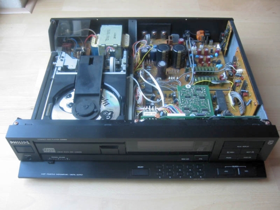 philips-cd960-inside-2_550pix